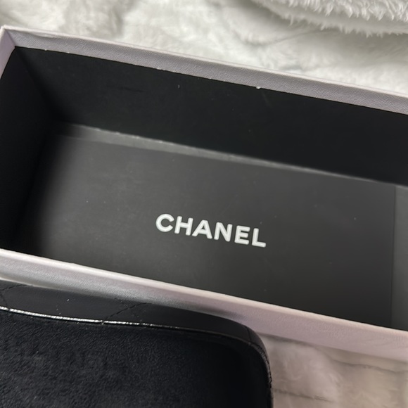 Chanel Sunglasses GIVEAWAY SALE - Picture 5 of 9